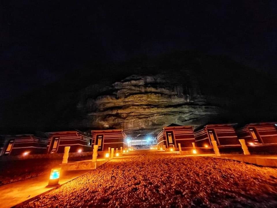 Hotel Wadi Rum Star Wars Camp Esterno foto